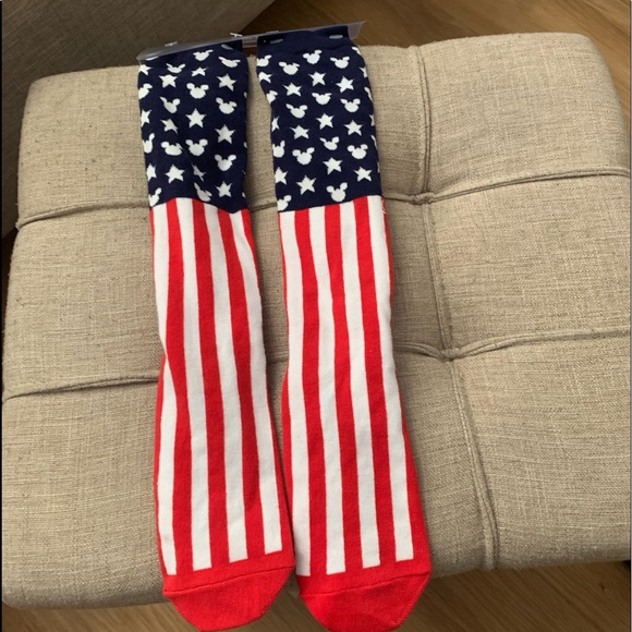 Unisex Disney’s Mickey Mouse long socks - Picture 2 of 2